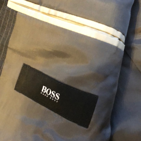 Hugo Boss NEW pin stripe suit jacket blazer 44R - Picture 6 of 8
